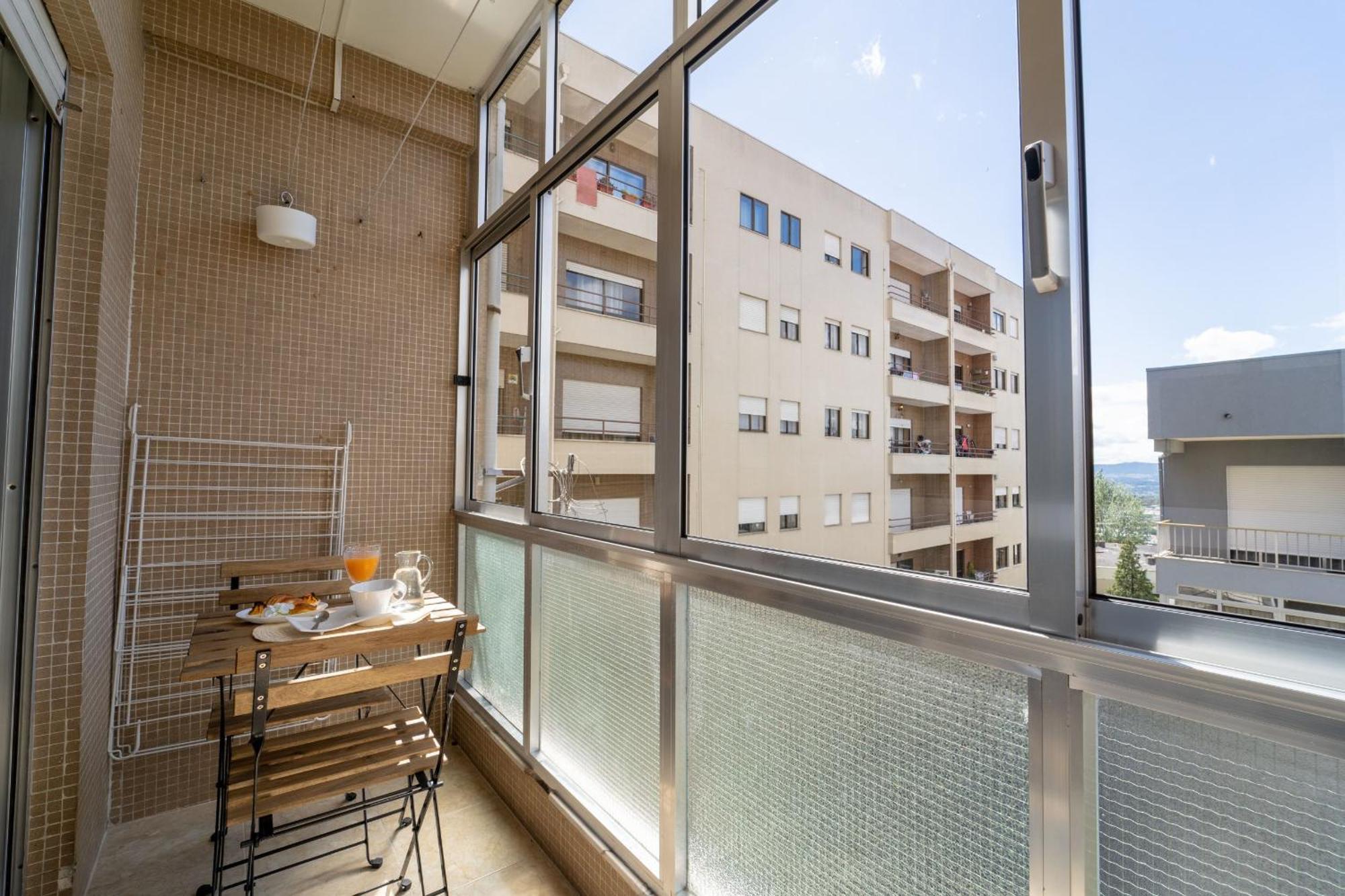 Alvares Araujo - Apartamento Familiar Perto Da Estacao De Comboios Braga Bagian luar foto